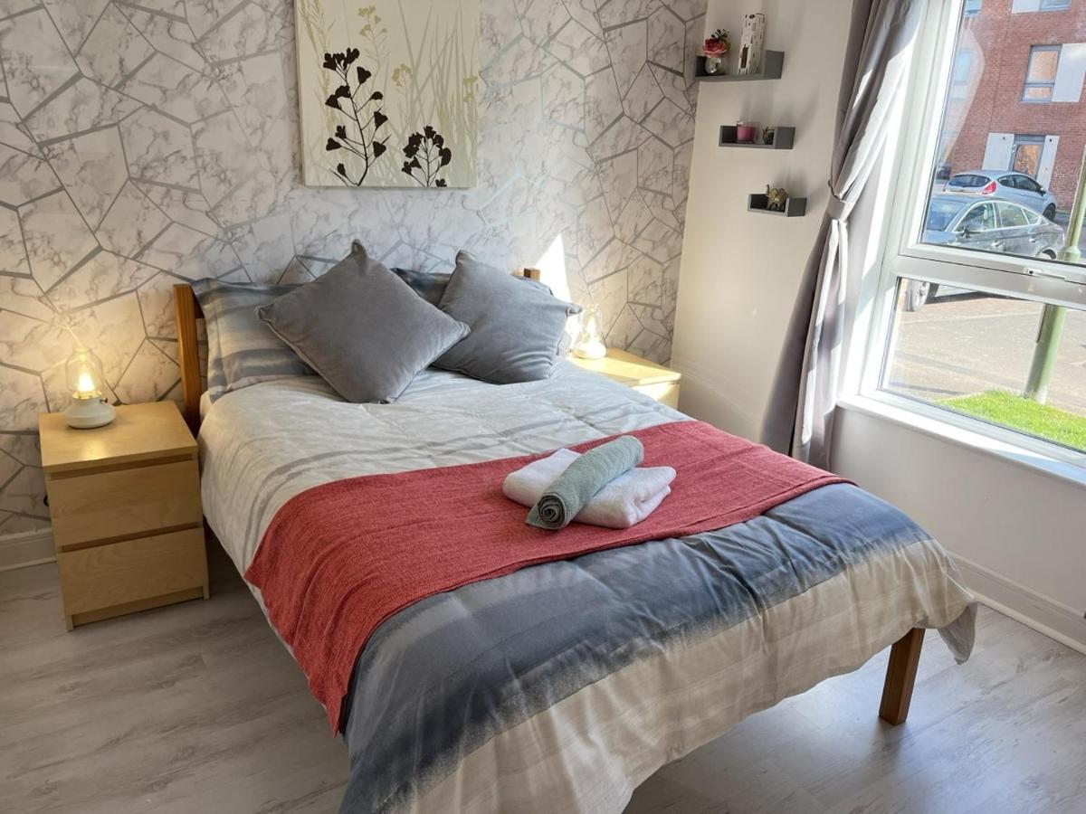 Bright 2 Bedroom Apartment - EDI Exterior foto