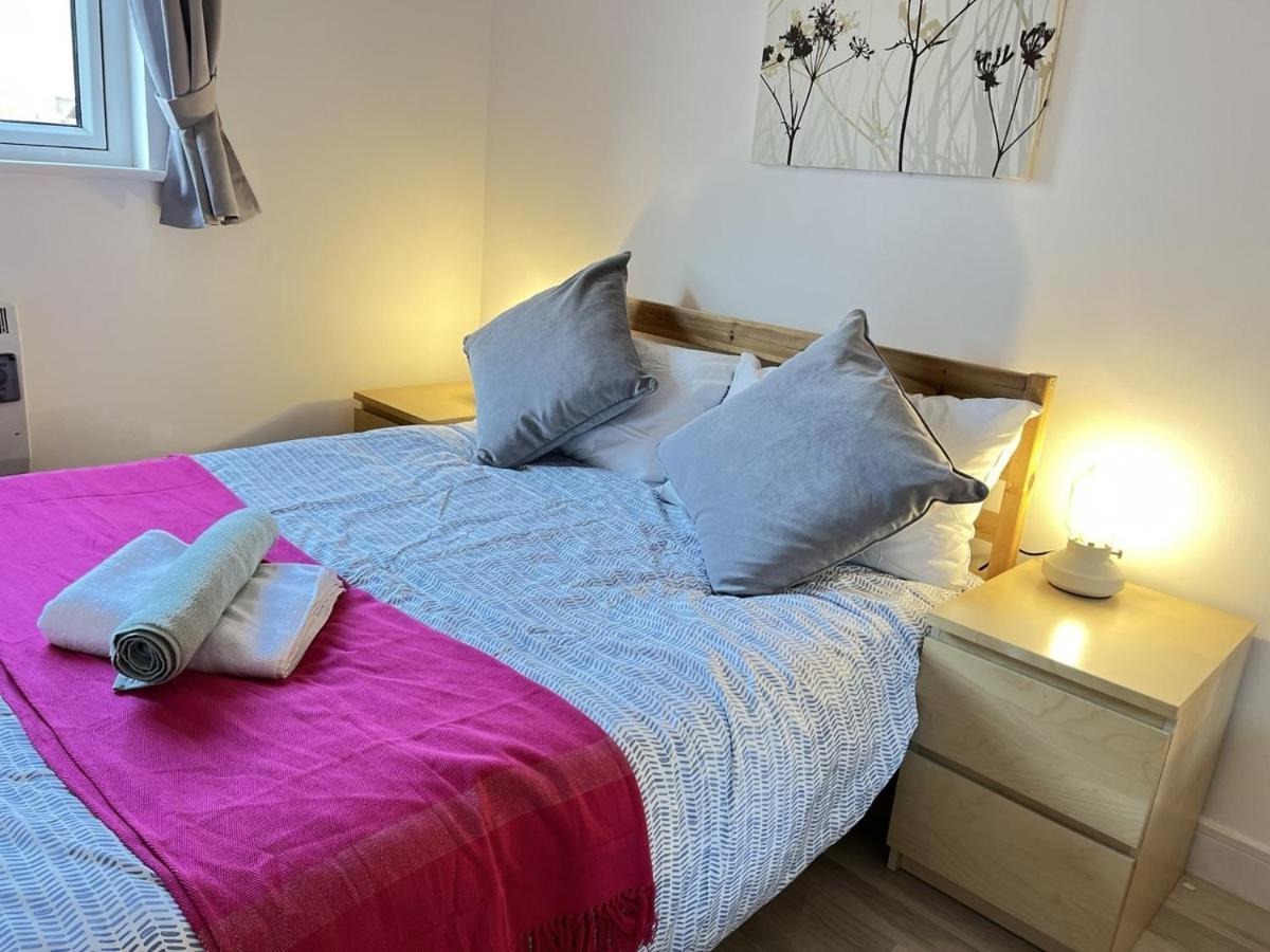 Bright 2 Bedroom Apartment - EDI Exterior foto